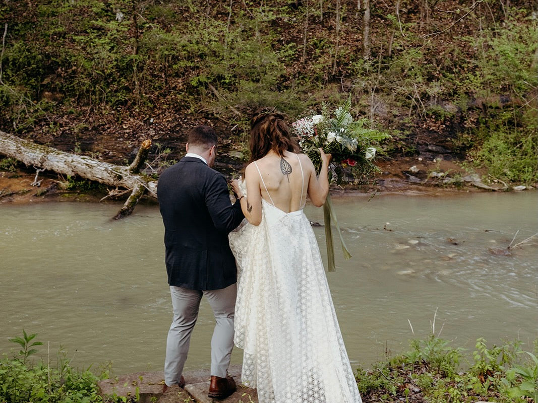 Arkansas Cabin Wedding on the Buffalo River in the Ozark Mountains