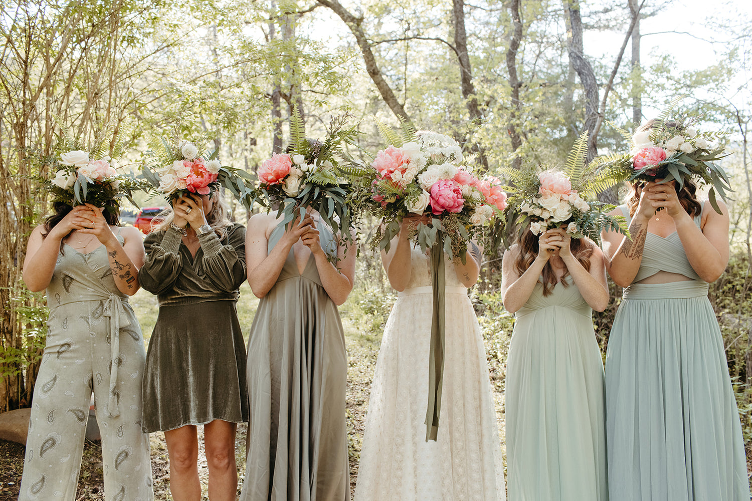 Northwest Arkansas wedding flowers for bride and bridesmaids Earth & Thorn Florist and Laura Powers Photography